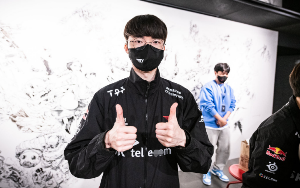  Faker迎来五赛季高光表现，中国队球迷沸腾！